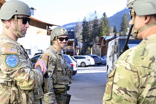 Briefing in the field