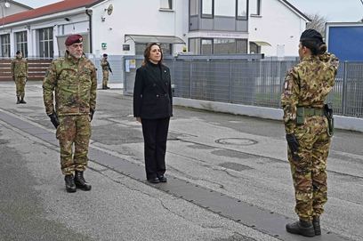 3. il sottosegretario di stato alla difesa visita il mncg