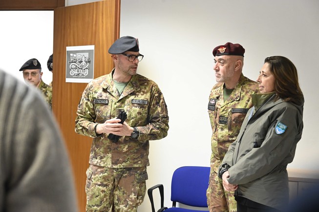 11. il comandante del mncg illustra le attivit%c3%a0 del reparto