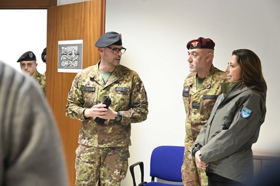 11. il comandante del mncg illustra le attivit%c3%a0 del reparto