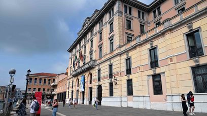 Exterior of veneto region hq